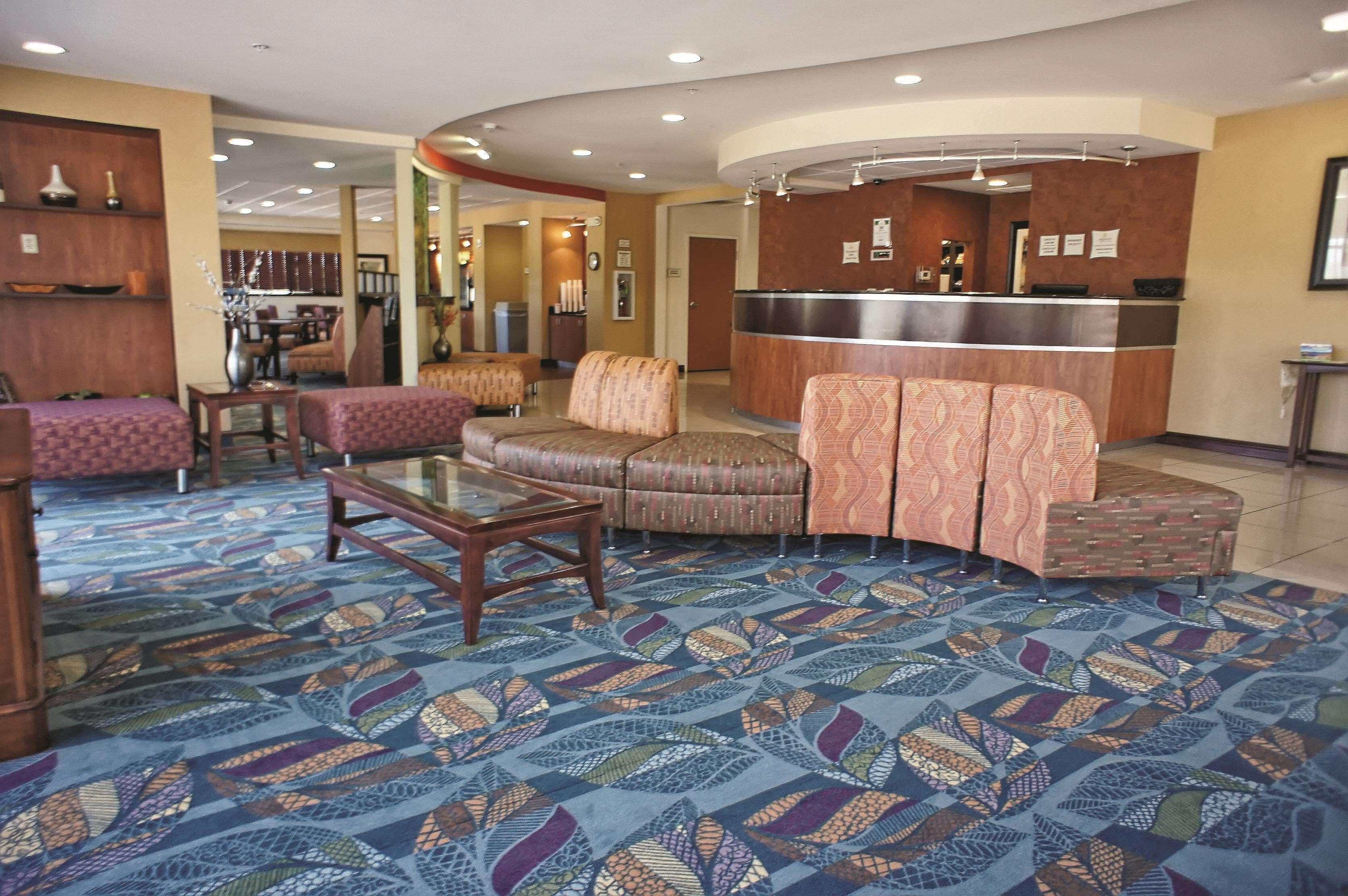 La Quinta By Wyndham Edmond Hotel Exterior photo
